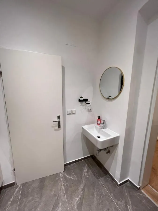 Apartment Near Metro & Netflix Wien