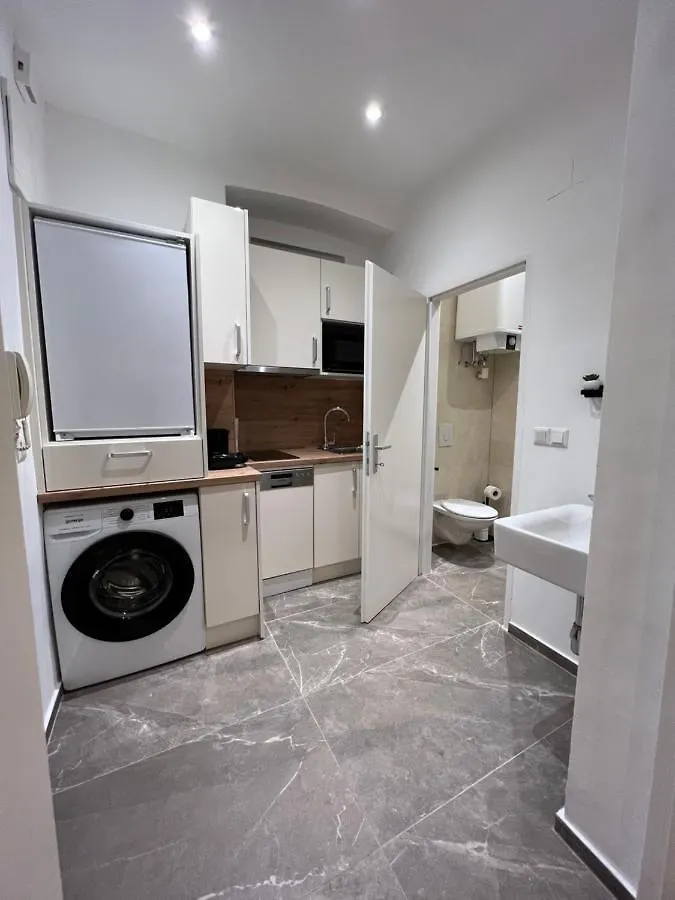 Apartment Near Metro & Netflix Wien